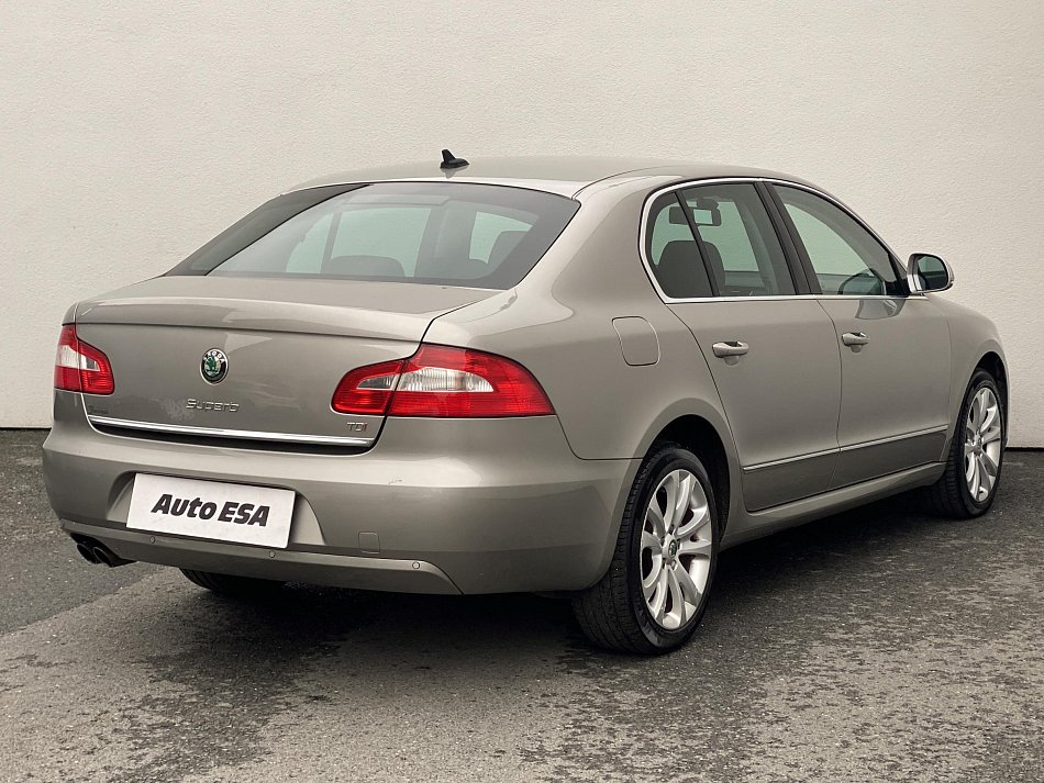 Škoda Superb II 2.0 TDi Elegance