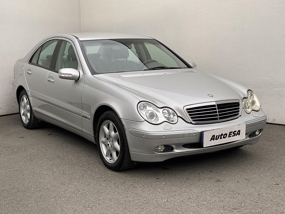 Mercedes-Benz Třída C 2.6 Elegance C240 4M