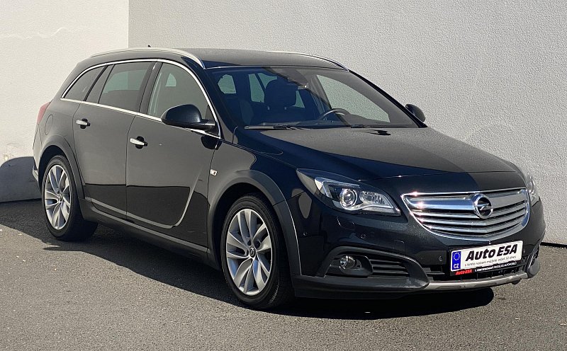 Opel Insignia 2.0 CDTi Country Tourer