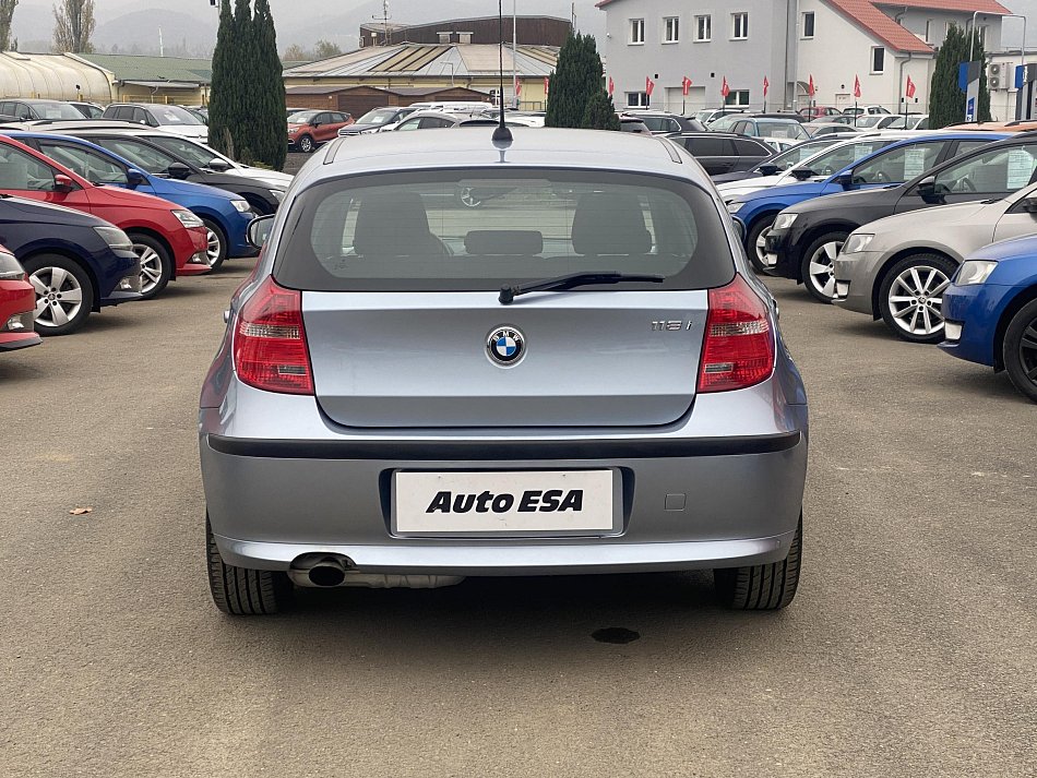 BMW Řada 1 2.0i  118i