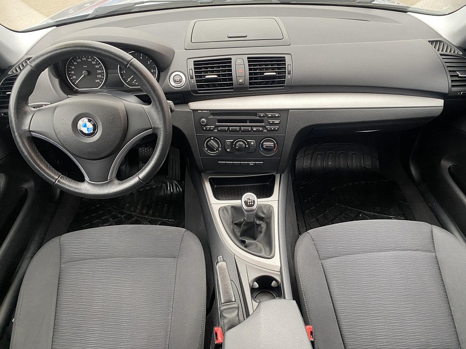 BMW Řada 1 2.0i  118i