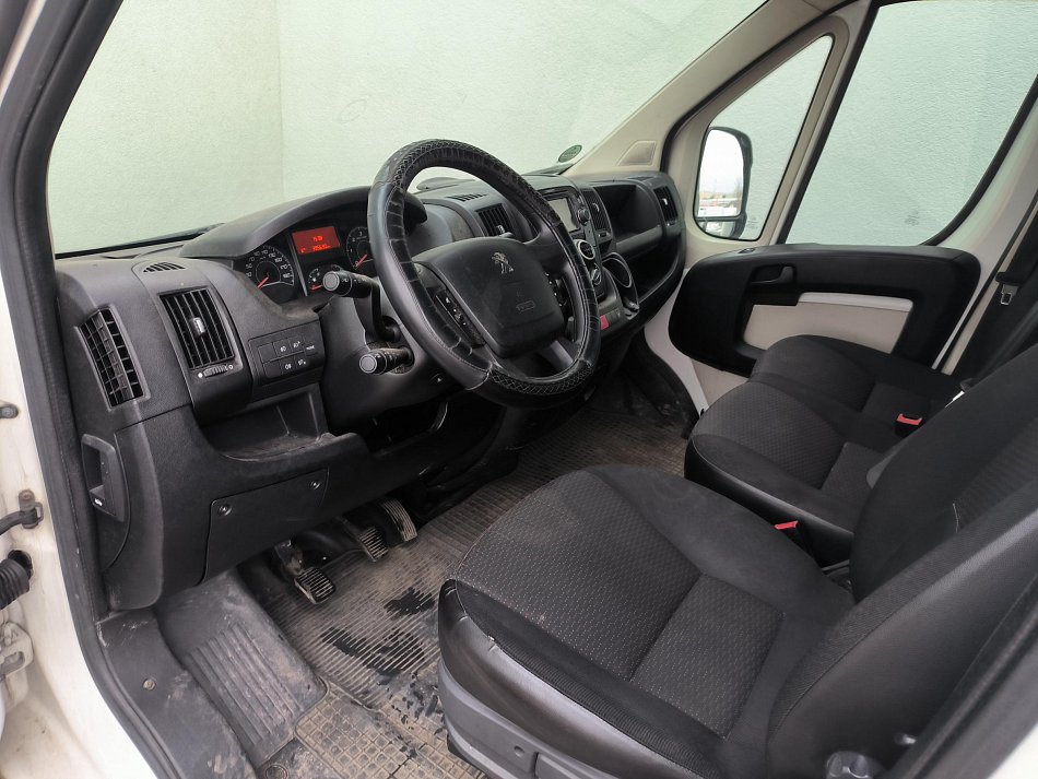 Peugeot Boxer 2.2HDi  PLACHTA