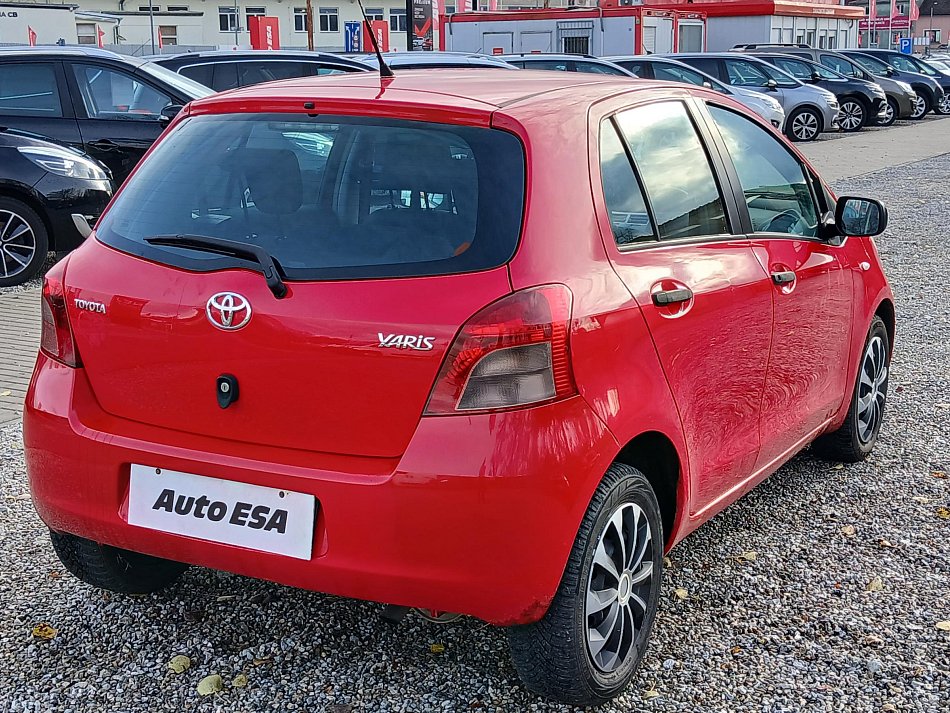 Toyota Yaris 1.3i 