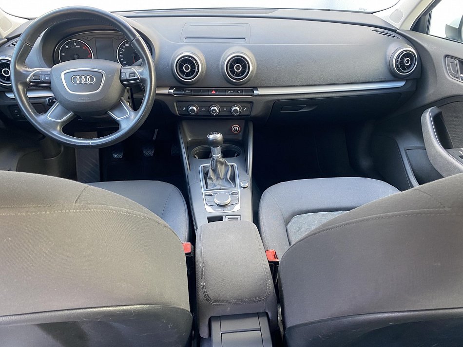 Audi A3 1.6 TDi Attraction