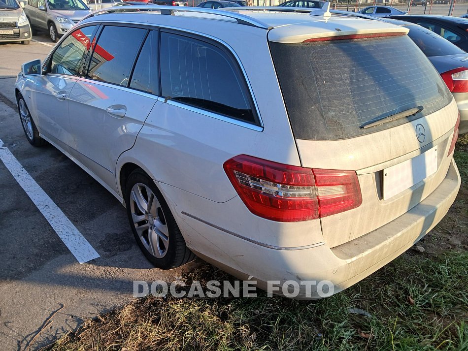 Mercedes-Benz Třída E 2.2CDi 