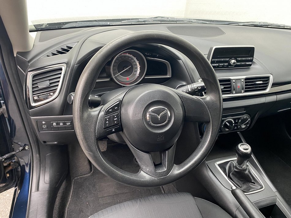 Mazda 3 1.5i 