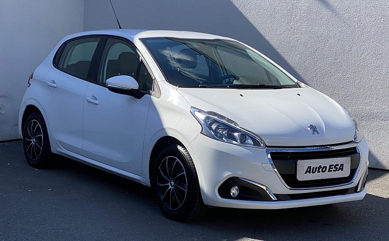 Peugeot 208 1.0i 