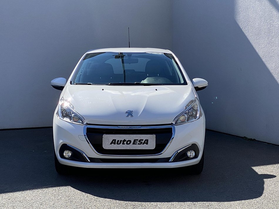 Peugeot 208 1.0i 