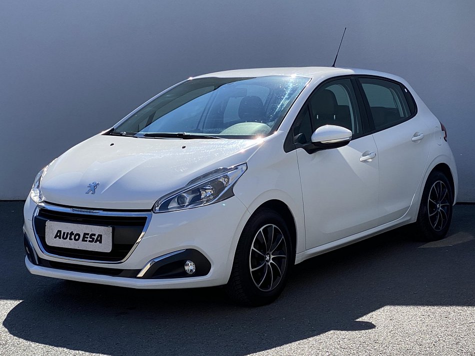 Peugeot 208 1.0i 